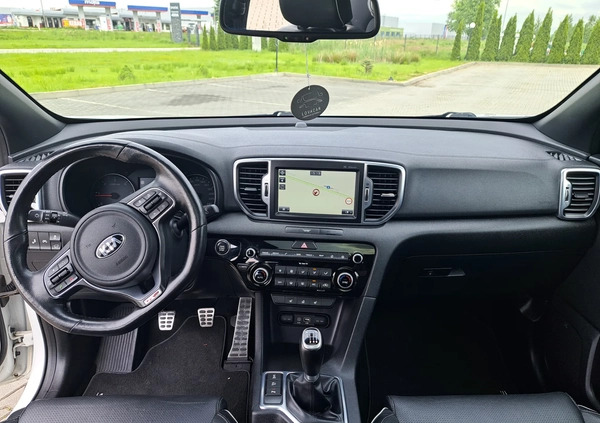 Kia Sportage cena 75500 przebieg: 179521, rok produkcji 2016 z Bochnia małe 781
